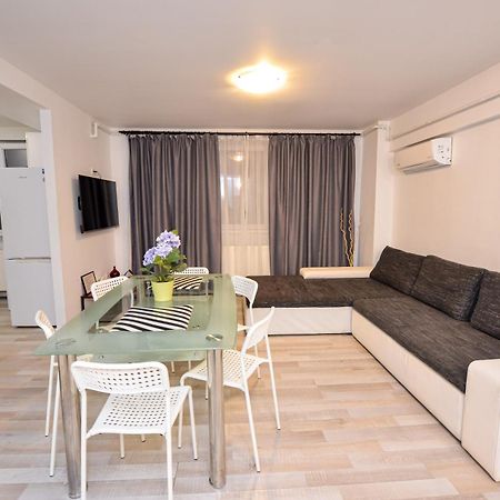 Ideal Accommodation Old Town Bucureşti Ngoại thất bức ảnh